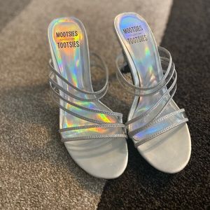 Mootsies Tootsies silver heels